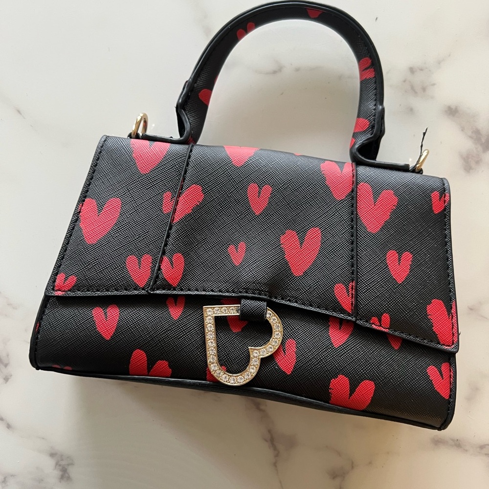 Black and Red Heart Patterned Handbag
